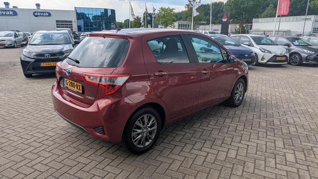 Toyota YARIS 1.5 Hybrid Dynamic