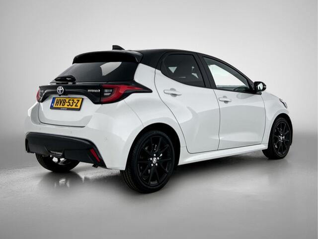 Toyota YARIS 1.5 Hybrid Executive Bi-Tone | JBL | Blindspot | Head up Display | Stoelverwarming | PDC voor en achter | Navigatie |