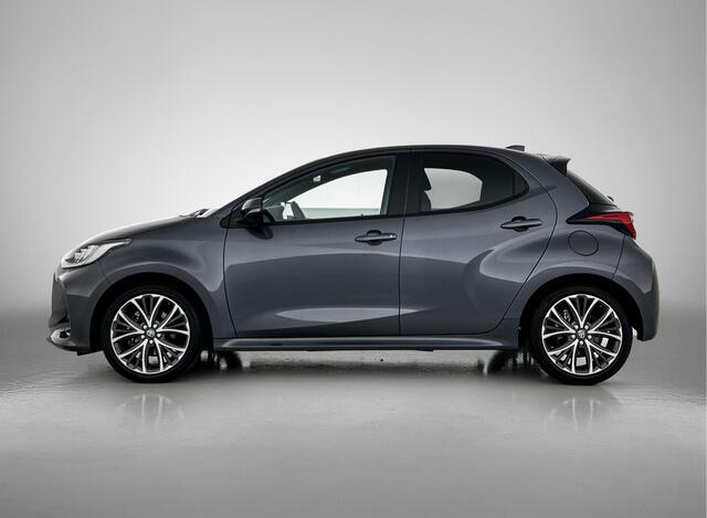 Toyota YARIS 1.5 Hybrid 130 Executive | Blind Spot | Parkeersensoren V + A | LED | Stoelverwarming | Navigatie |
