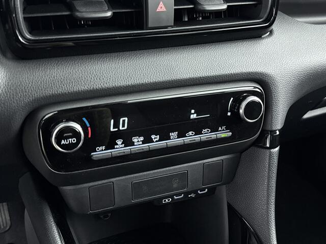 Toyota YARIS 1.5 Hybrid 115 First Edition