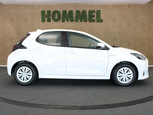 Toyota YARIS 1.5 Hybrid Active - NAVIGATIE - CLIMATE CONTROL - BLUETOOTH - APPLE CARPLAY/ ANDROID AUTO - ARMSTEUN VOOR - CAMERA - ADAPTIEVE CRUISE CONTROL - KEYLESS ENTRY/ START - DAB RADIO