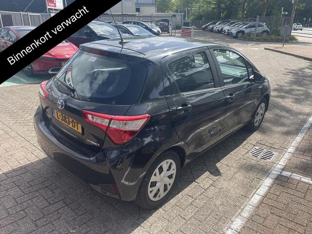 Toyota YARIS 1.5 Hybrid Dynamic | Navigatie | Camera | Dealer onderhouden | Garantie tot 02-2030