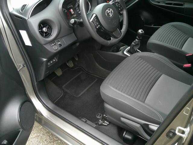 Toyota YARIS 1.5 VVT-i Bi-Tone Trekhaak