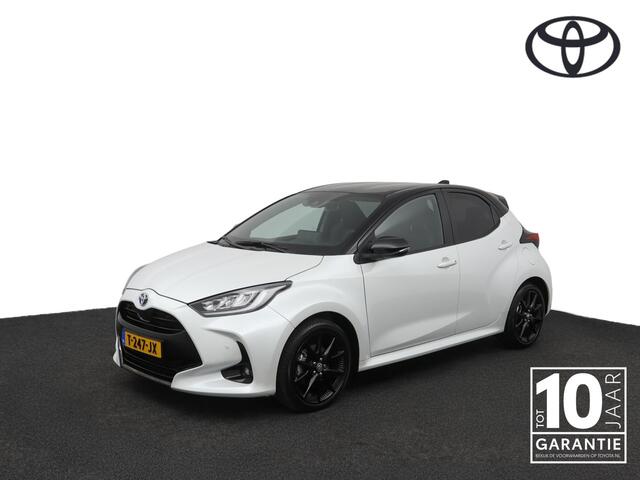 Toyota YARIS 1.5 Hybrid Executive two-tone | Navigatie | Keyless | Dodehoekdetectie | Parkeersensoren |