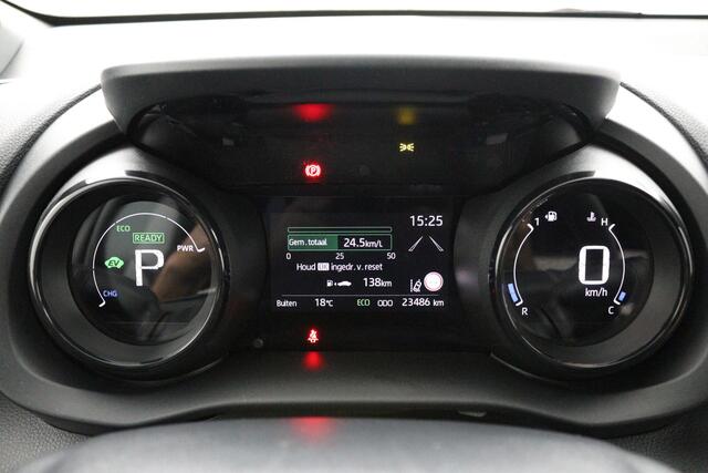 Toyota YARIS 1.5 Hybrid Executive two-tone | Navigatie | Keyless | Dodehoekdetectie | Parkeersensoren |
