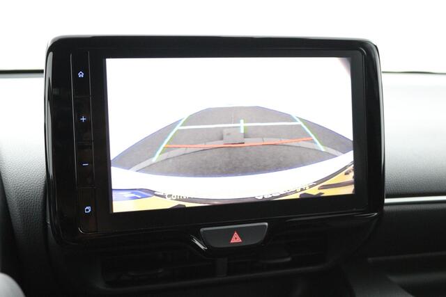 Toyota YARIS 1.5 Hybrid Executive two-tone | Navigatie | Keyless | Dodehoekdetectie | Parkeersensoren |