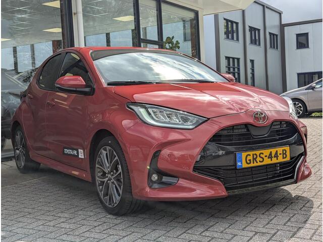 Toyota YARIS 1.5 Hybrid 130 Executive | Leer | Keyless | Stoel- stuurverwarming | ACC | BSM | Camera