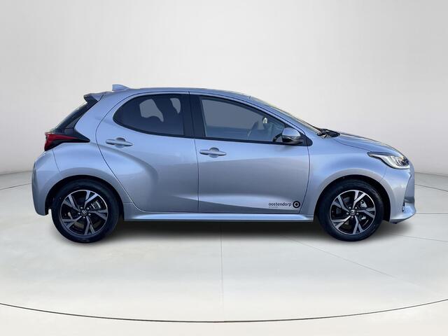 Toyota YARIS 1.5 Hybrid 115 First Edition **NAVIGATIE/ PARKEERCAMERA/ APPLE CARPLAY/ ADAPTIVE CRUISE CONTROL**