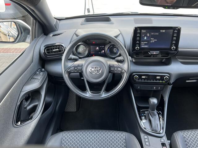 Toyota YARIS 1.5 Hybrid Launch Edition | HUD | 17 inch | Camera | Carplay