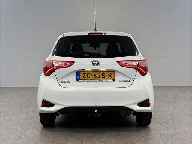 Toyota YARIS 1.5 Hybrid Dynamic LED Camera Clima Cruise Navi 15"LMV
