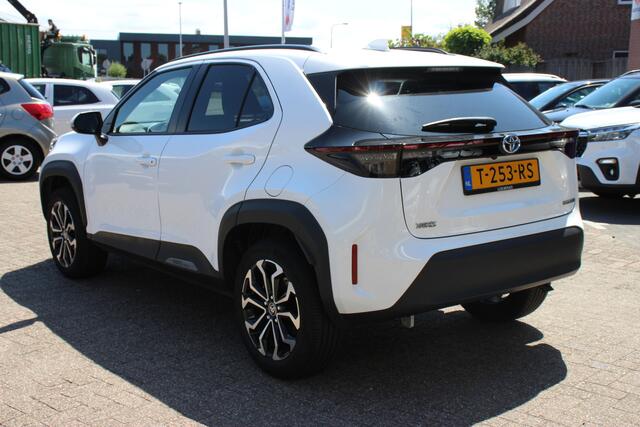 Toyota YARIS Cross 1.5 Hybrid Dynamic | Navi | Keyless | LED |