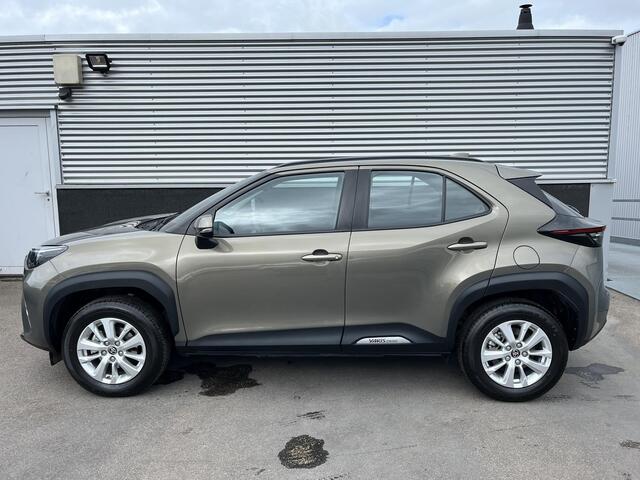 Toyota YARIS Cross 1.5 Hybrid 115 Dynamic Parkeersensoren, Stoelverwarming, Smart Key, Apple Carplay en/of Android auto navigatie, Adaptieve cruise control, Achteruitrijcamera