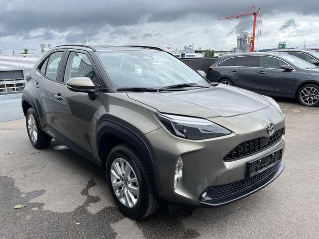 Toyota YARIS Cross 1.5 Hybrid 115 Dynamic Parkeersensoren, Stoelverwarming, Smart Key, Apple Carplay en/of Android auto navigatie, Adaptieve cruise control, Achteruitrijcamera