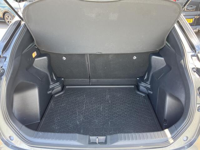 Toyota YARIS Cross 1.5 Hybrid Dynamic Navigatie, LED, Smart key, Privacy glass, Achteruitrijcamera, Lichtmetalen velgen,