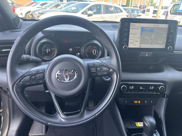 Toyota YARIS 1.5 Hybrid Executive SLECHTS 16.014KM, STOELVERWARMING, BOMVOL OPTIES!