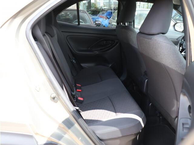 Toyota YARIS 1.5 Hybrid 115 Dynamic I Apple/Android Navi I LED I Camera