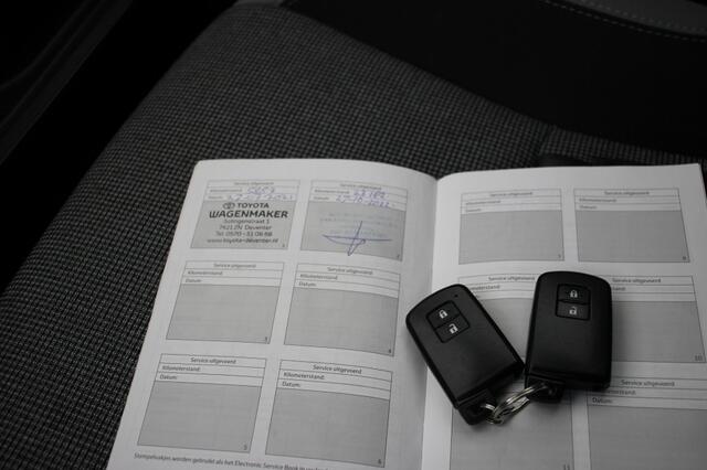 Toyota YARIS 1.5 Hybrid Y20 Exclusive Edition - Navi, Camera, Clima, Trekhaak