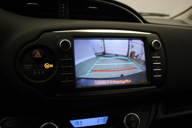 Toyota YARIS 1.5 Hybrid Y20 Exclusive Edition - Navi, Camera, Clima, Trekhaak