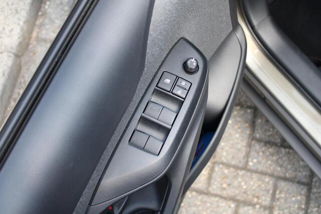 Toyota YARIS Cross 1.5 Hybrid Active Automaat, Airco, Adaptive CruiseControl, Achteruitrijcamera, 16"inch LM velgen