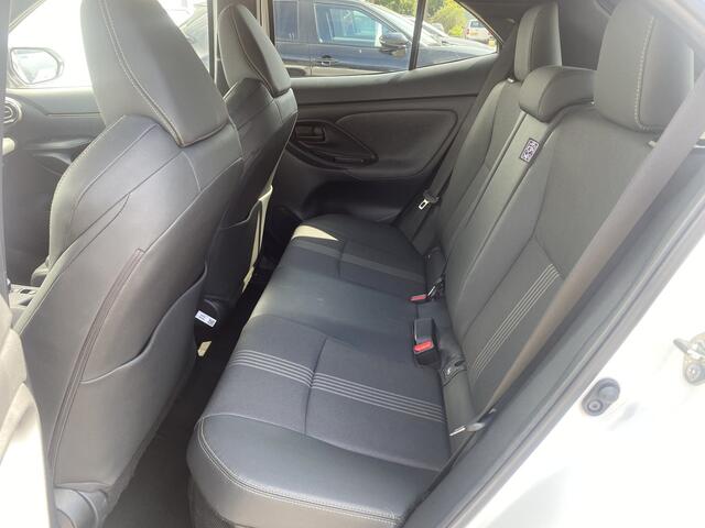 Toyota YARIS Cross 1.5 Hybrid Adventure NL Auto Dealer Onderhouden HUD JBL Stoel Stuur Verwarmd