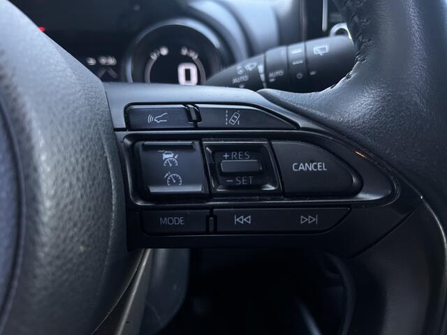 Toyota YARIS 1.5 Hybrid Executive GRATIS Afleverpakket! | Trekhaak | Head-Up-Display | Achteruitrijcamera |