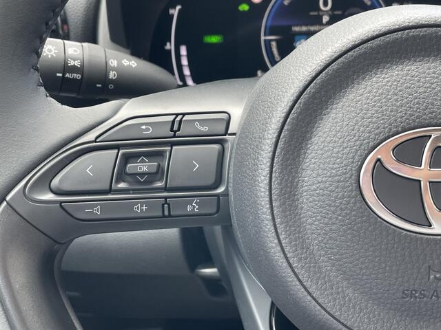 Toyota YARIS 1.5 Hybrid 130 Dynamic | Comfort Pack | Sensoren v/a | Stoelverw