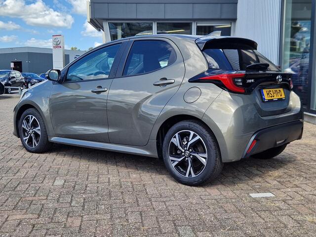 Toyota YARIS 1.5 Hybrid Executive Limited / Parkeersensoren | stoel-stuurverwarming |