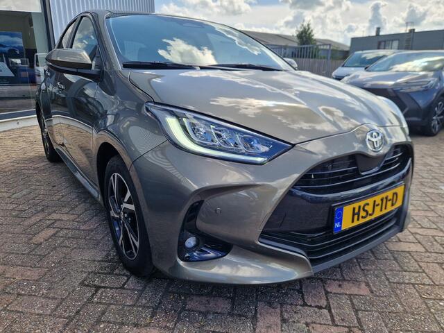 Toyota YARIS 1.5 Hybrid Executive Limited / Parkeersensoren | stoel-stuurverwarming |