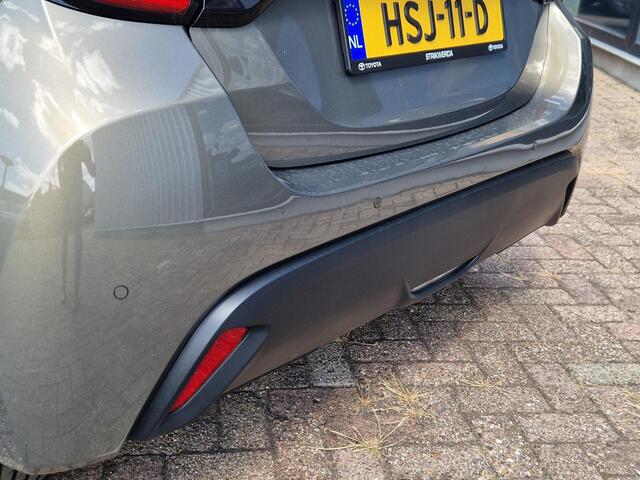 Toyota YARIS 1.5 Hybrid Executive Limited / Parkeersensoren | stoel-stuurverwarming |