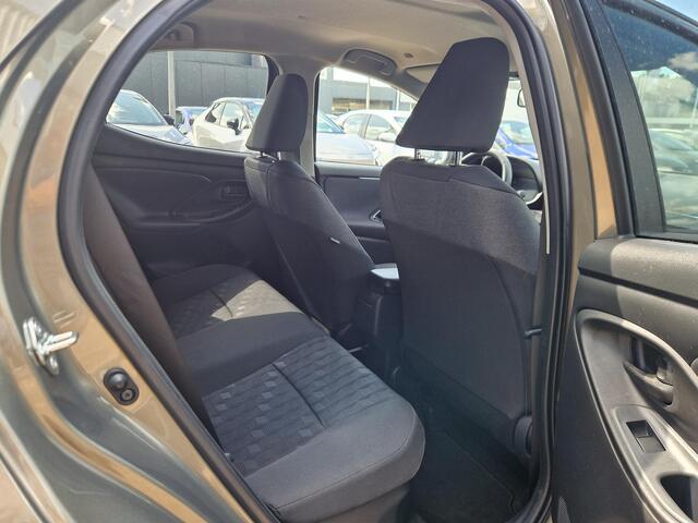 Toyota YARIS 1.5 Hybrid Executive Limited / Parkeersensoren | stoel-stuurverwarming |