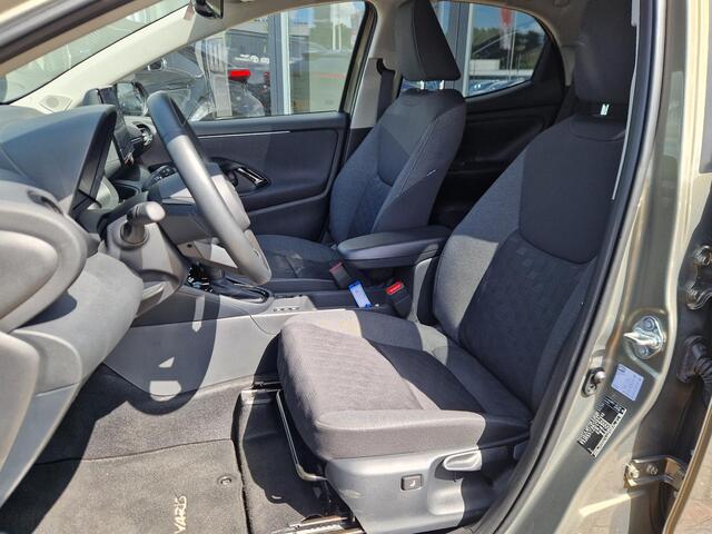 Toyota YARIS 1.5 Hybrid Executive Limited / Parkeersensoren | stoel-stuurverwarming |