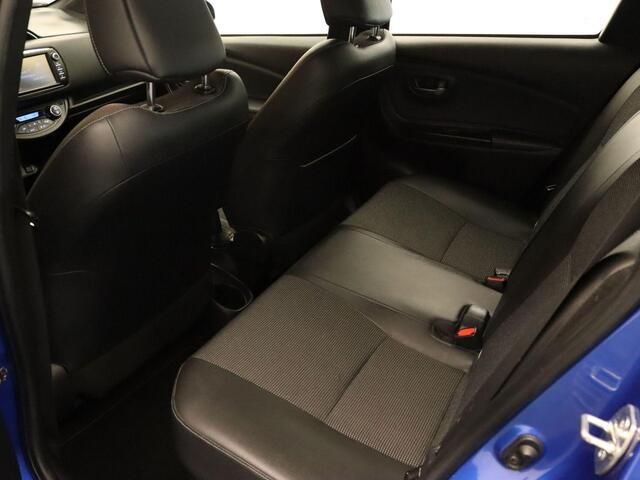 Toyota YARIS 1.5 Hybrid Premium - ACHTERUITRIJ CAMERA - KEYLESS ENTRY & START - CLIMATE CONTROL - ELEKTRISCH VERSTELBARE BUITENSPIEGELS - VOORSTOELEN VERWARMD