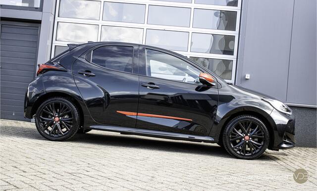 Toyota YARIS 1.5 Hybrid Executive Sport PANO CAMERA JBL Origineel NL