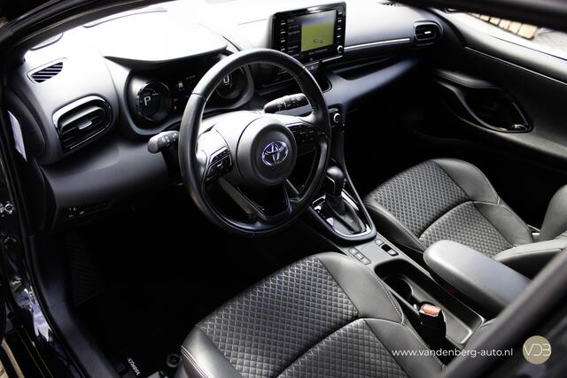 Toyota YARIS 1.5 Hybrid Executive Sport PANO CAMERA JBL Origineel NL