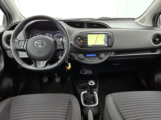 Toyota YARIS 1.0 VVT-i Energy | lage km stand| Navi | bluetooth | LM velgen |