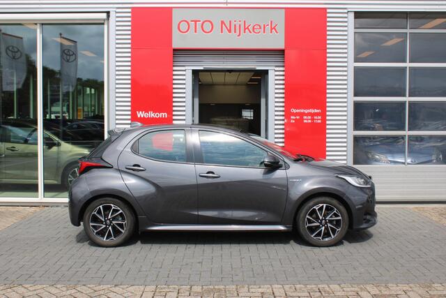 Toyota YARIS 1.5 Hybrid First Edition *Met Trekhaak!*