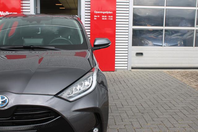 Toyota YARIS 1.5 Hybrid First Edition *Met Trekhaak!*