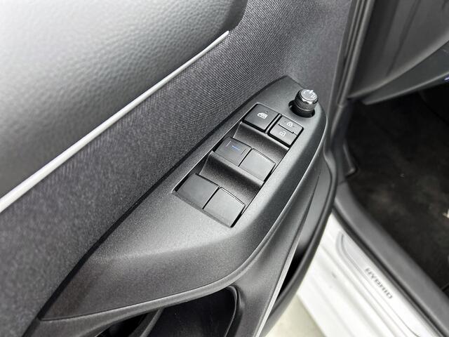 Toyota YARIS 1.5 Hybrid 115 Business Plus | LM velgen |