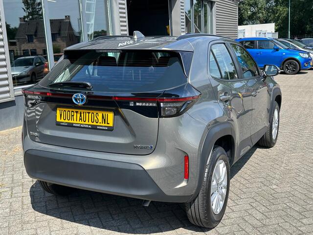 Toyota YARIS Cross 1.5 Hybrid 115 Business Plus | Head Up | Apple Carplay | Elektrische Achterklep | Stoel & Stuurverwarming | Navigatie |