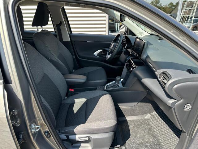 Toyota YARIS Cross 1.5 Hybrid 115 Business Plus | Head Up | Apple Carplay | Elektrische Achterklep | Stoel & Stuurverwarming | Navigatie |