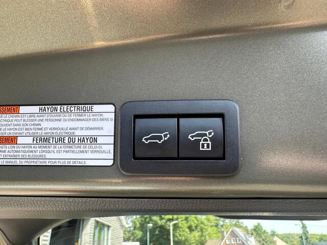 Toyota YARIS Cross 1.5 Hybrid 115 Business Plus | Head Up | Apple Carplay | Elektrische Achterklep | Stoel & Stuurverwarming | Navigatie |