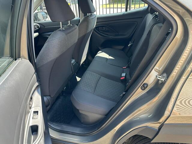 Toyota YARIS Cross 1.5 Hybrid 115 Business Plus | Head Up | Apple Carplay | Elektrische Achterklep | Stoel & Stuurverwarming | Navigatie |