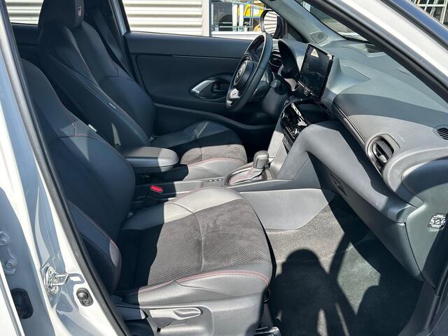 Toyota YARIS Cross 1.5 Hybrid 115 GR Sport | Head Up | Apple Carplay | Lederen Bekleding | LMV 18" |
