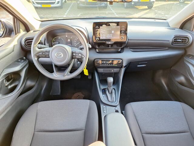 Toyota YARIS 1.5 HYBRIDE (is een Mazda 2 = identiek)
