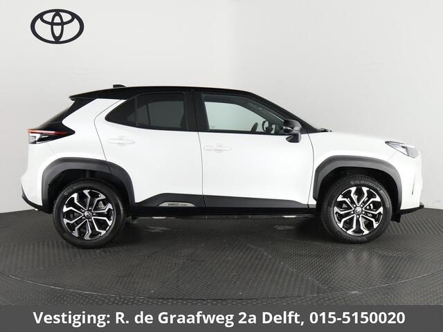 Toyota YARIS Cross 1.5 Hybrid First Edition Bi-Tone | 1e eigenaar | Dealer onderhouden | Navigatie | Apple Carplay & AndroidAUTO | Camera |