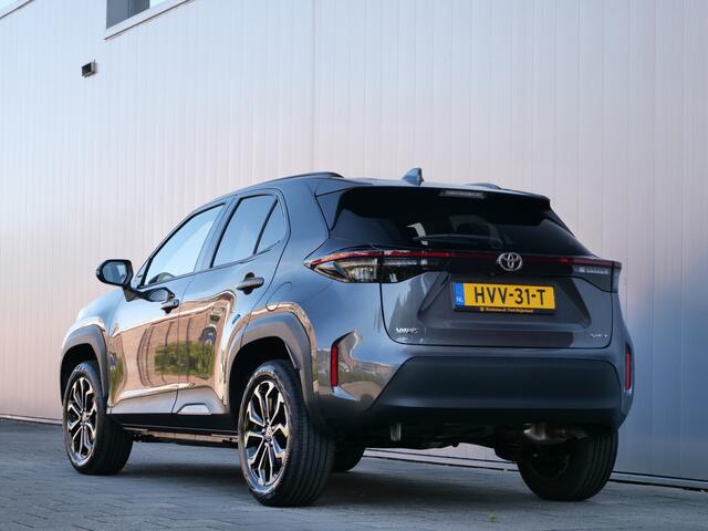 Toyota YARIS Cross 1.5 Hybrid 130 Pk Teamplayer Automaat Apple Carplay / DAB / Camera / Stoelverwarming