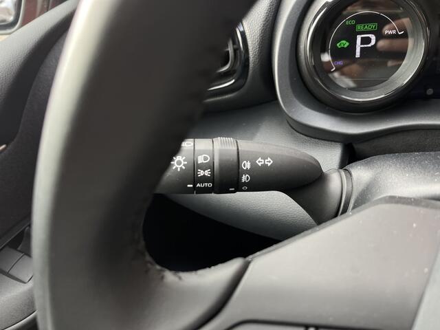 Toyota YARIS 1.5 Hybrid Executive | Carplay | Navi | Stoelverw. | ACC