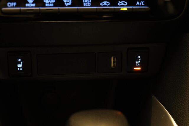 Toyota YARIS 1.5 Hybrid Dynamic | CLIMA | STOELVERWARMING | DAB | APPLE | CAMERA