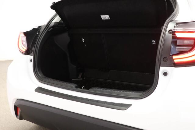 Toyota YARIS 1.5 Hybrid Dynamic | CLIMA | STOELVERWARMING | DAB | APPLE | CAMERA
