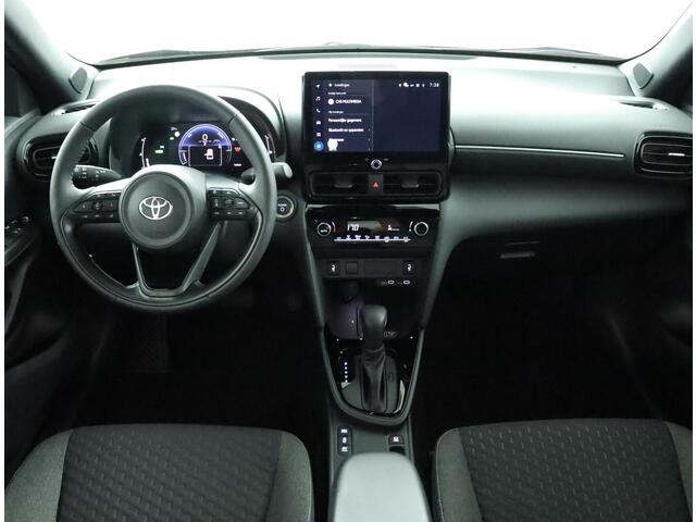 Toyota YARIS Cross 1.5 Hybrid 130 Dynamic | Stoelverwarming | Stuurverwarming | Navigatie | Direct leverbaar! |